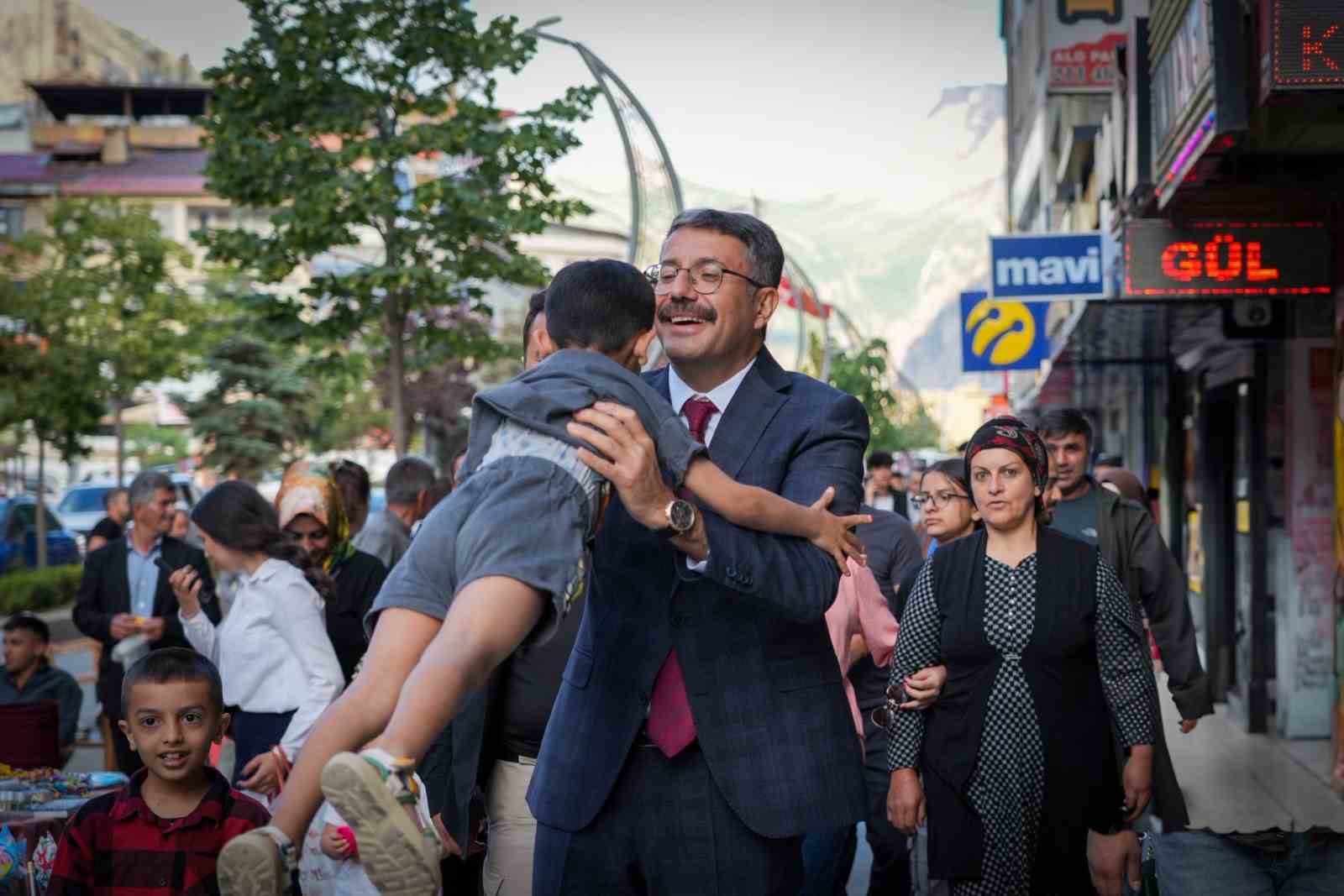 vali-celikten-guvenlik-guclerine-bayram-ziyareti
