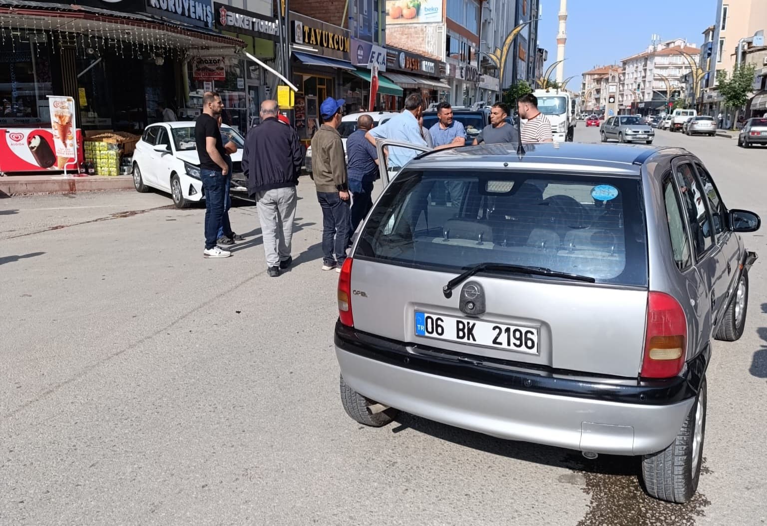 corumda-iki-otomobil-kafa-kafaya-carpisti-3-yarali
