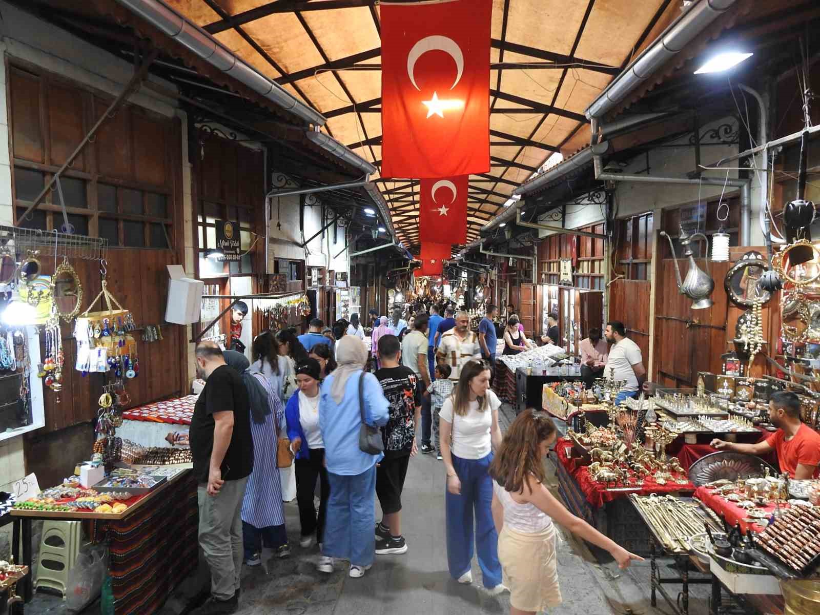 gaziantepe-bayramda-ziyaretci-akini