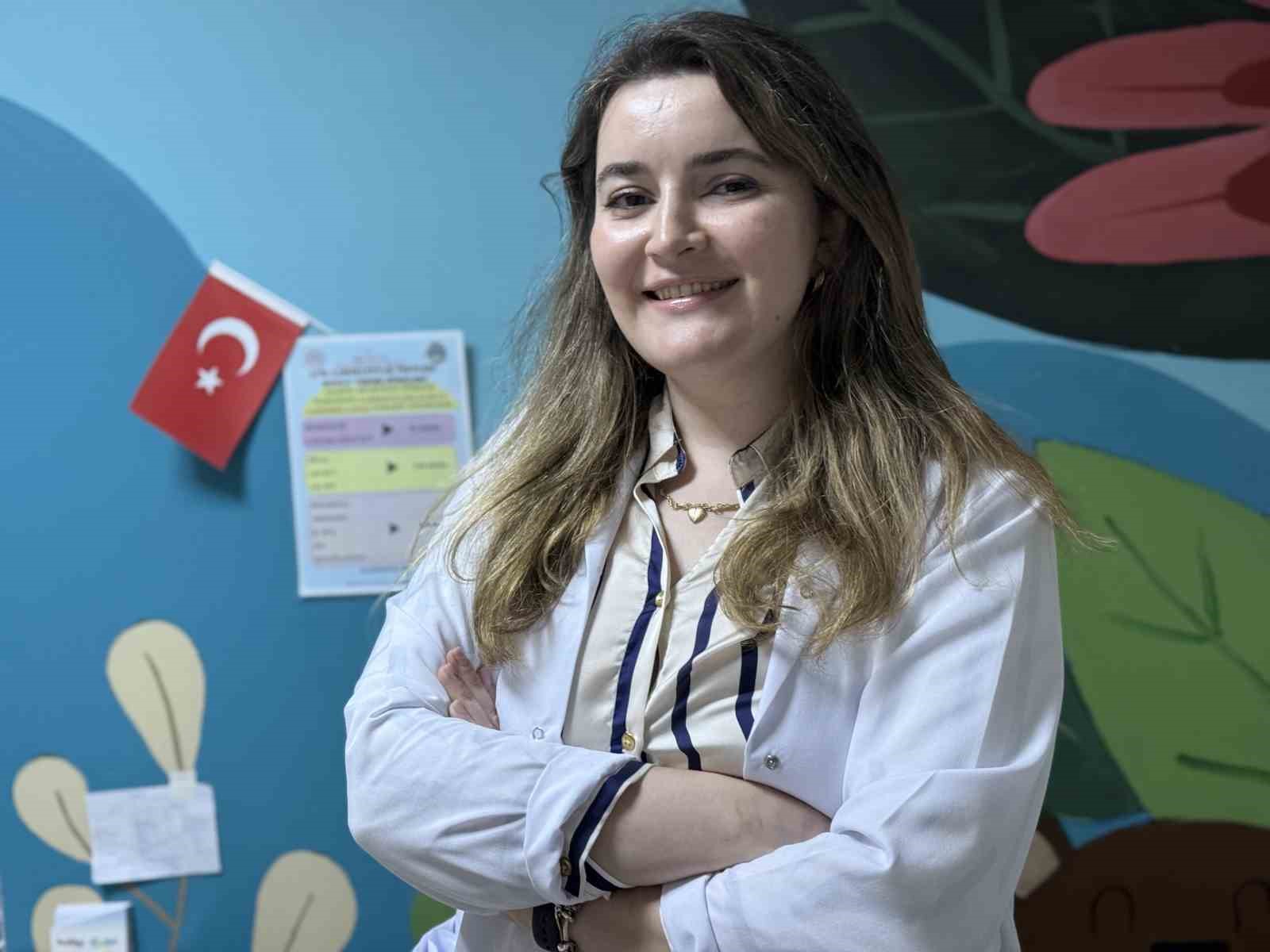 bebekler-denize-6-ayi-dolunca-havuza-1-yasini-gectikten-sonra-girebilir