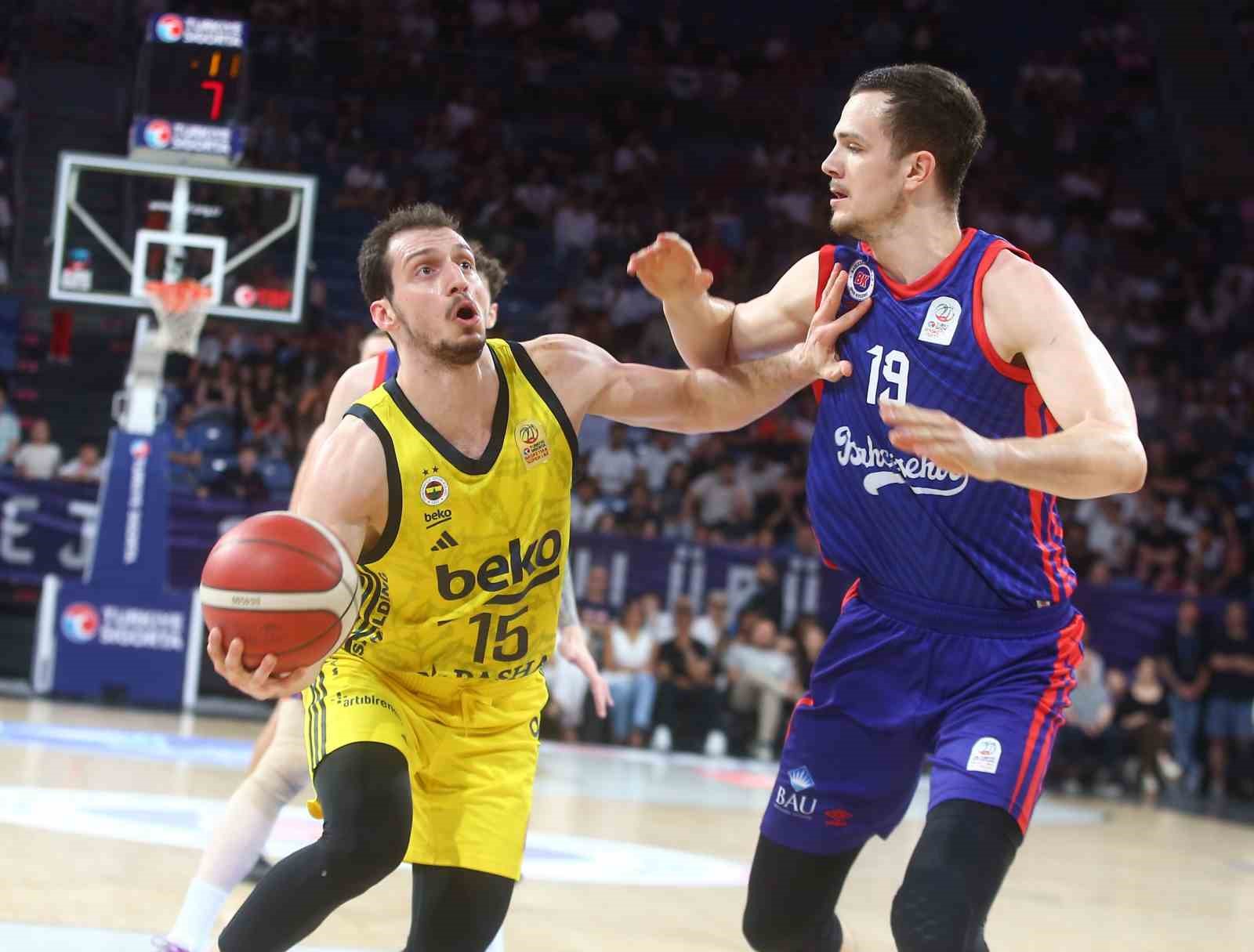fenerbahce-basketbol-super-liginde-finale-yukseldi