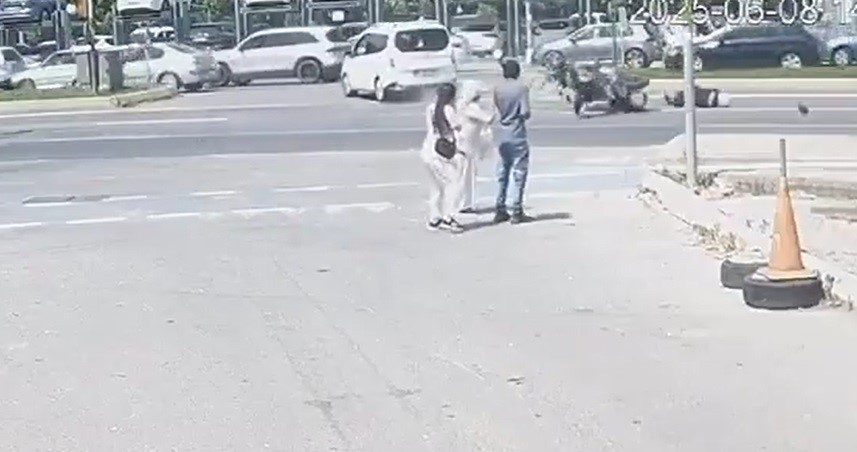 kartalda-yurekleri-agizlara-getiren-kaza-iki-polisin-yaralandigi-kaza-kamerada