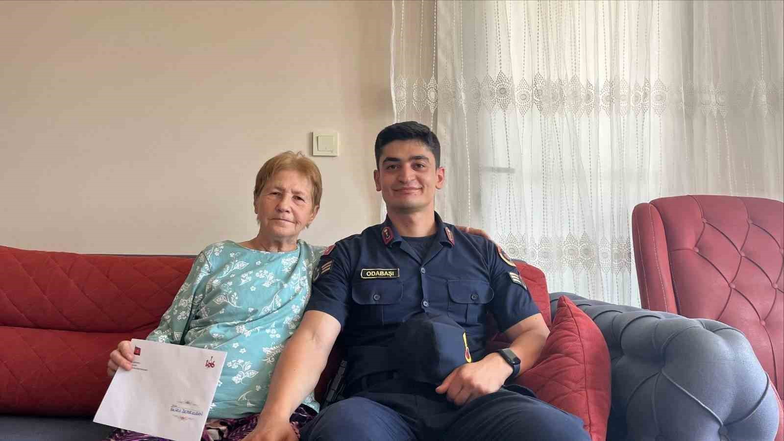 sultanhisarda-jandarma-ekipleri-sehit-ailelerini-bayramda-unutmadi