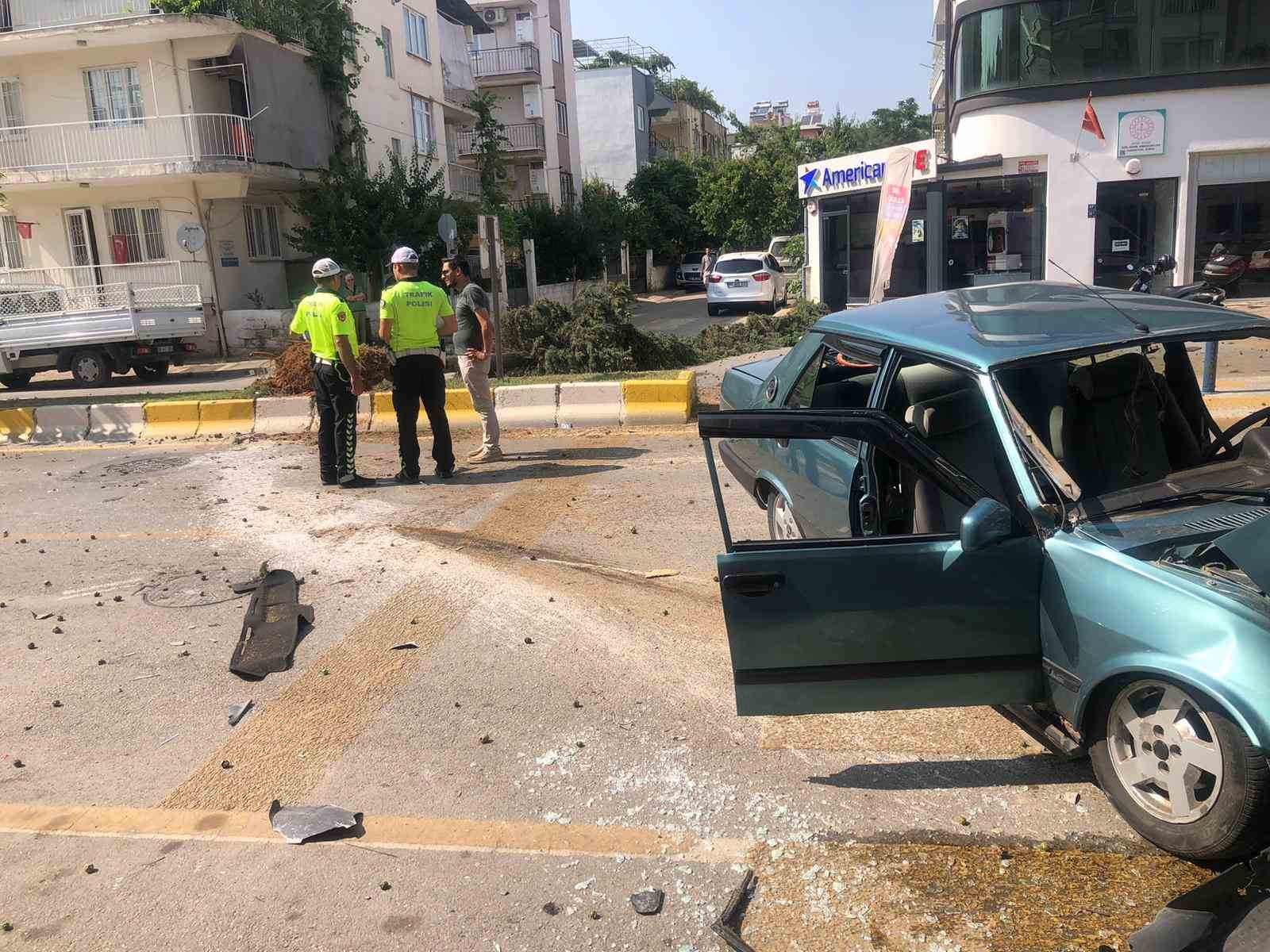 tofas-otomobil-agaca-carpti-1i-cocuk-3-yarali