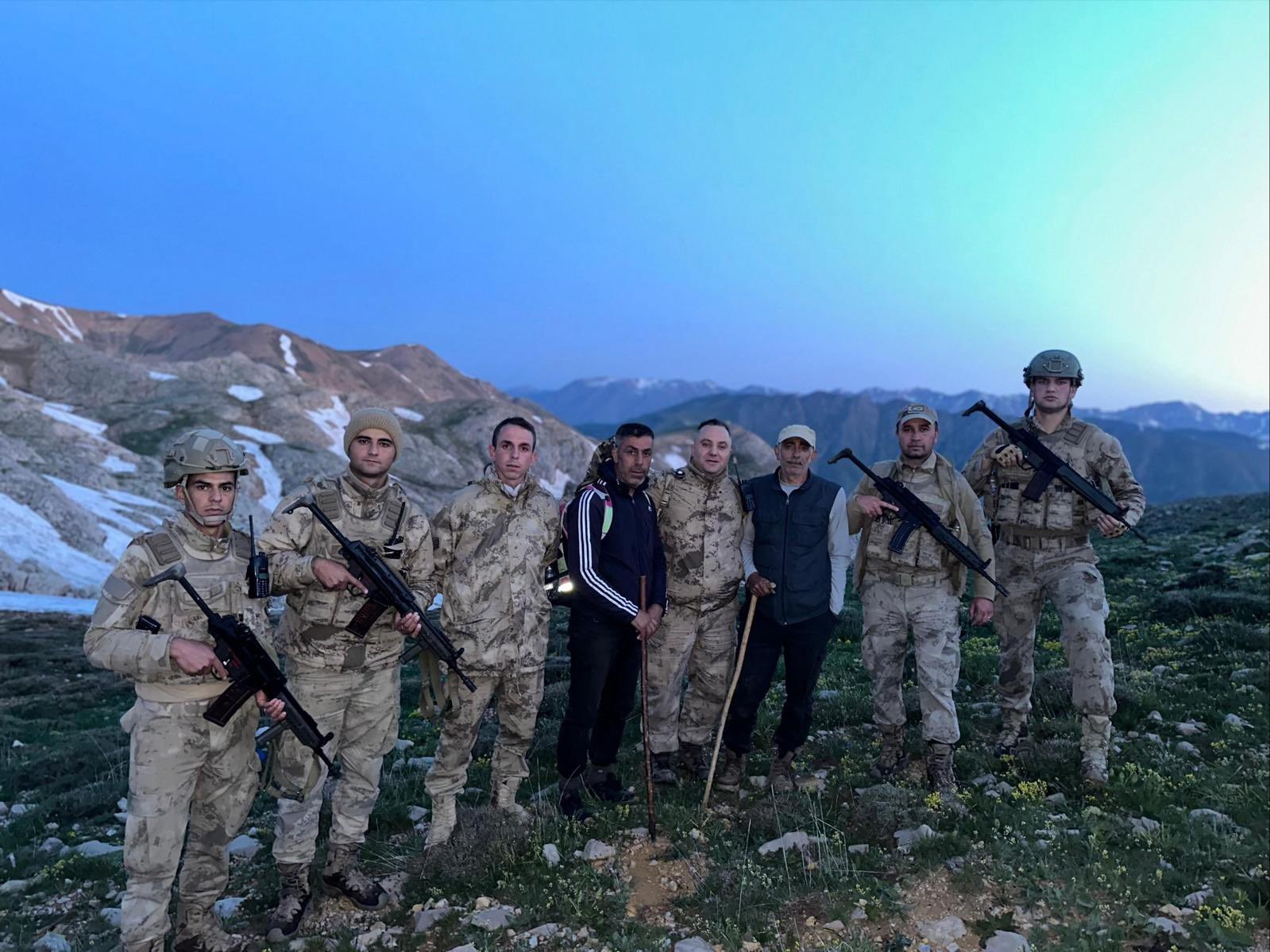 tuncelide-kaybolan-2-kisi-ekipler-tarafindan-bulundu