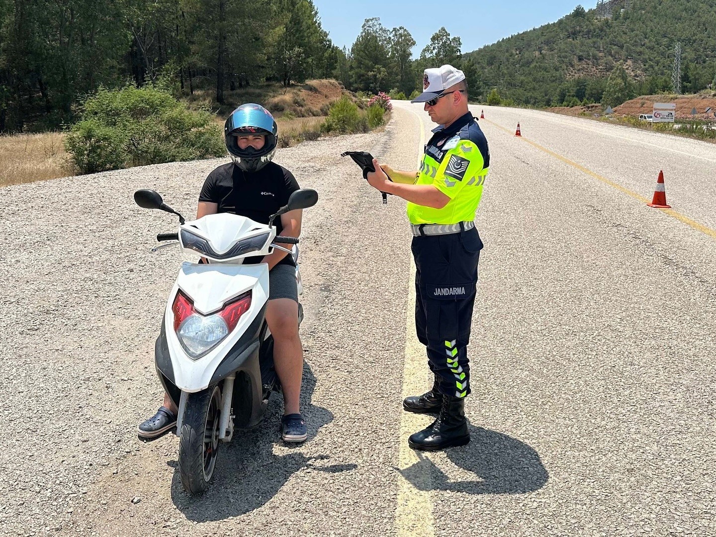 bayram-tatilinde-muglada-90-motosiklet-trafikten-men-edildi