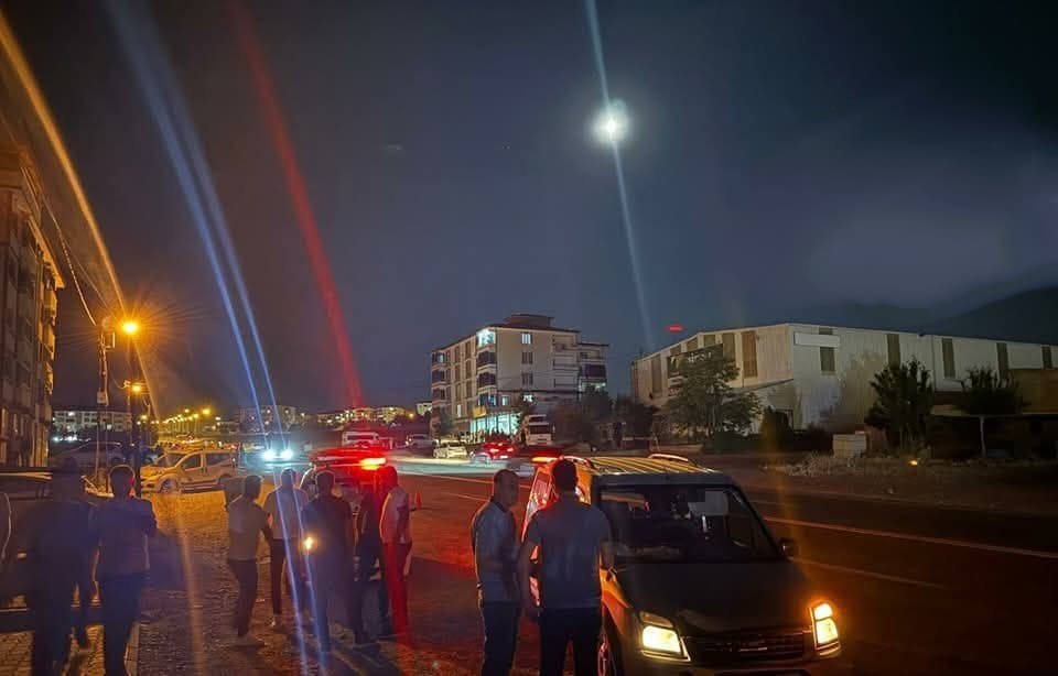 elazigda-aracin-carptigi-sahis-hayatini-kaybetti