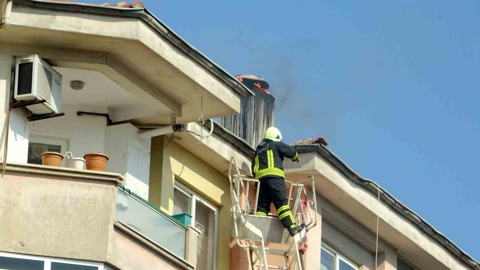 mentesede-apartman-bacasinda-cikan-yangin-panige-neden-oldu