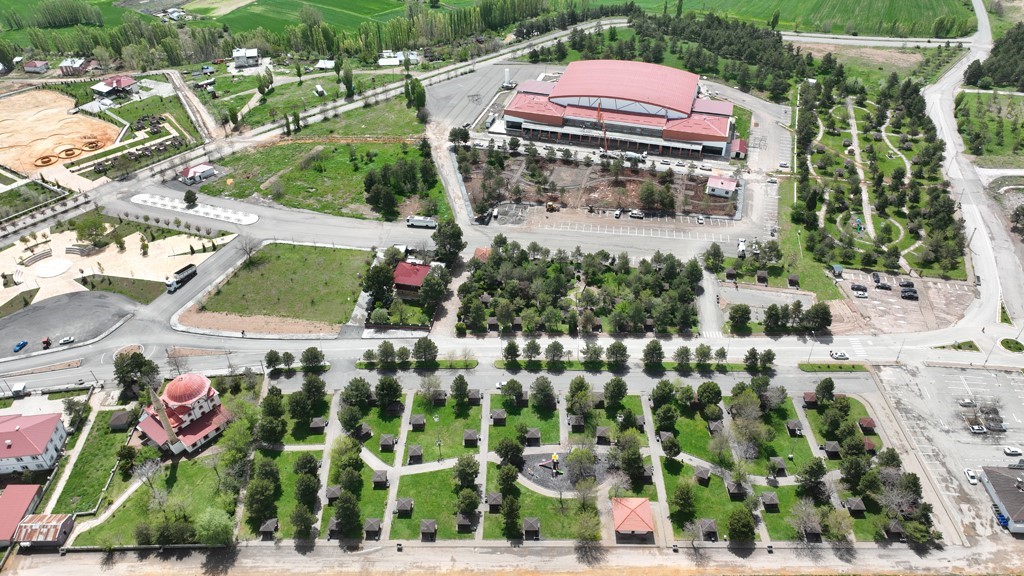 sivaslilari-serinletecek-haber-yillardir-hizmet-vermeyen-aquapark-aciliyor