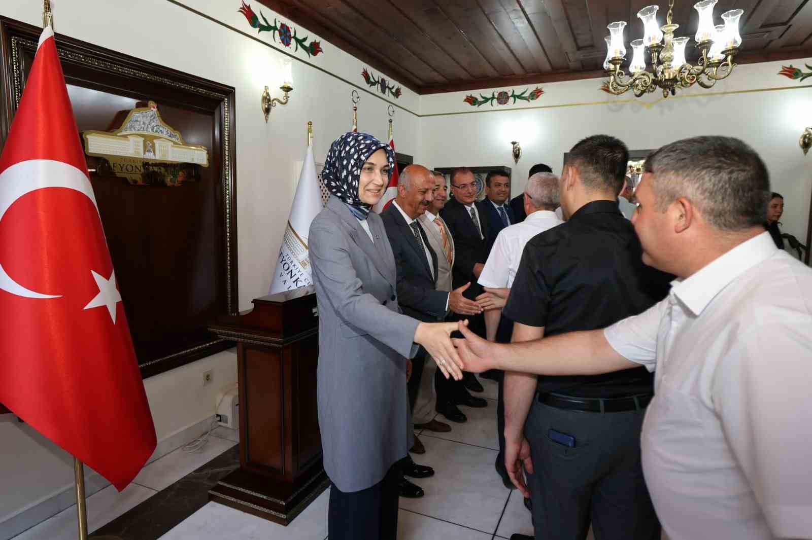 vali-yigitbasi-personel-ile-bayramlasti