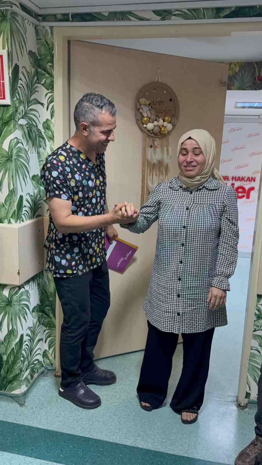 13-yillik-evli-kadin-eksozom-ve-akupunktur-tedavileriyle-gebelik-haberi-aldi
