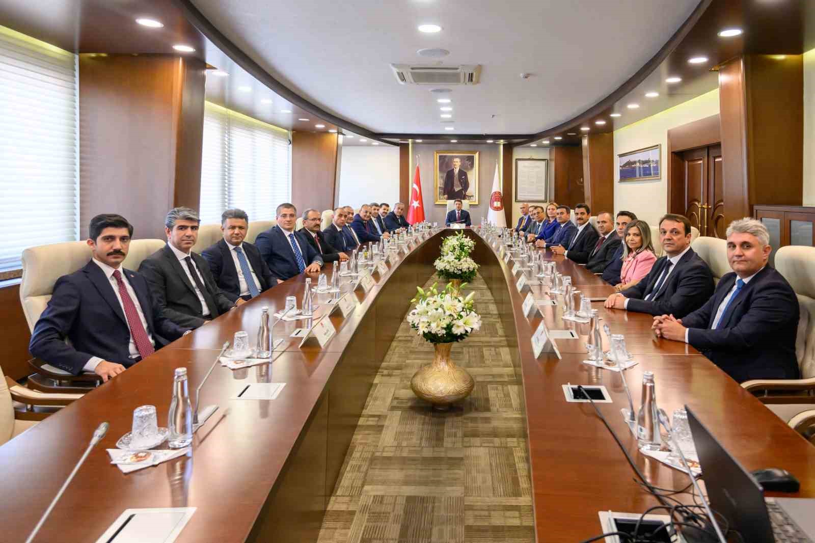 adalet-bakani-tunc-yarginin-fiziki-kapasitesi-kucumsenmeyecek-derecede-artirilmistir