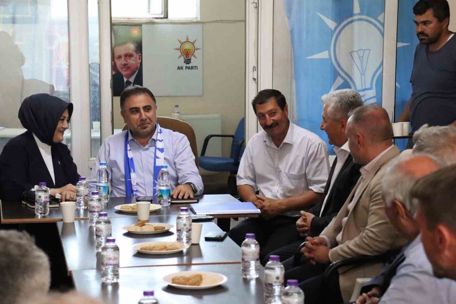 ak-parti-genel-merkez-teskilat-il-koordinatoru-mehmet-ali-okur-kutahyada