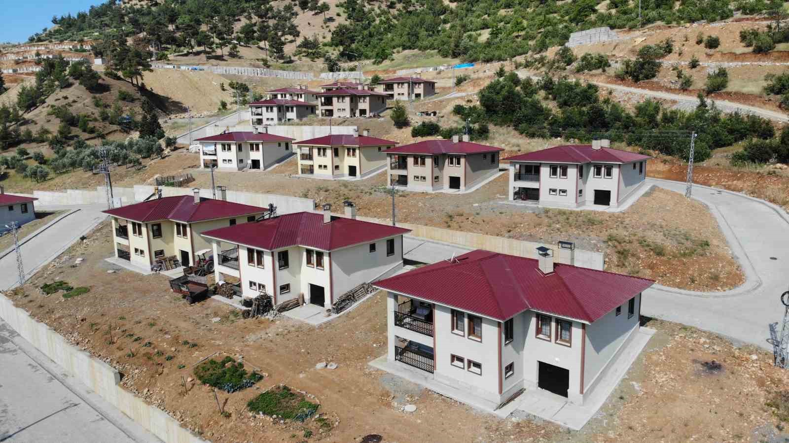 deprem-magduru-nine-hic-aklima-gelmezdi-boyle-ev-yapacaklari