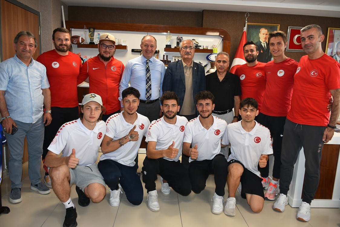 erzurum-gsim-short-track-olimpik-milli-takimini-agirladi