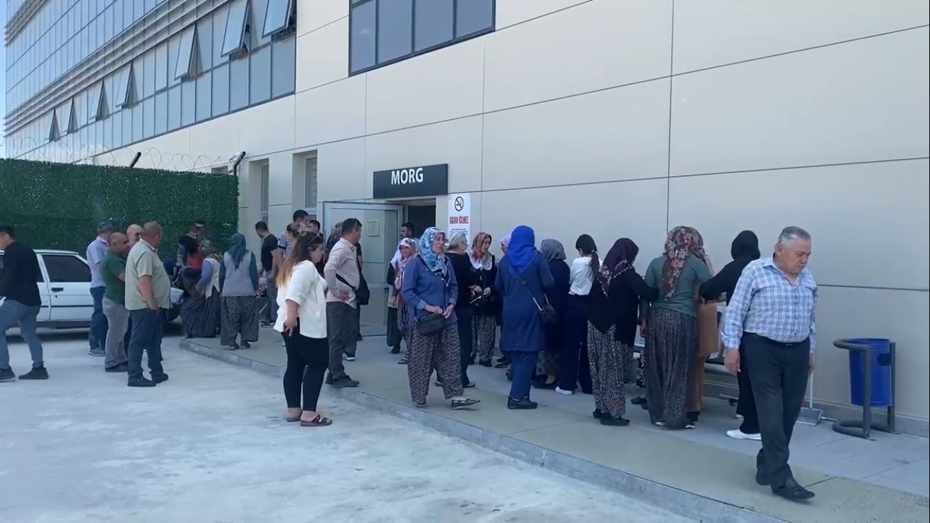 evine-gidip-tartistigi-kadini-bicaklayarak-oldurdu-kendimi-korumak-icin-yaptim-dedi