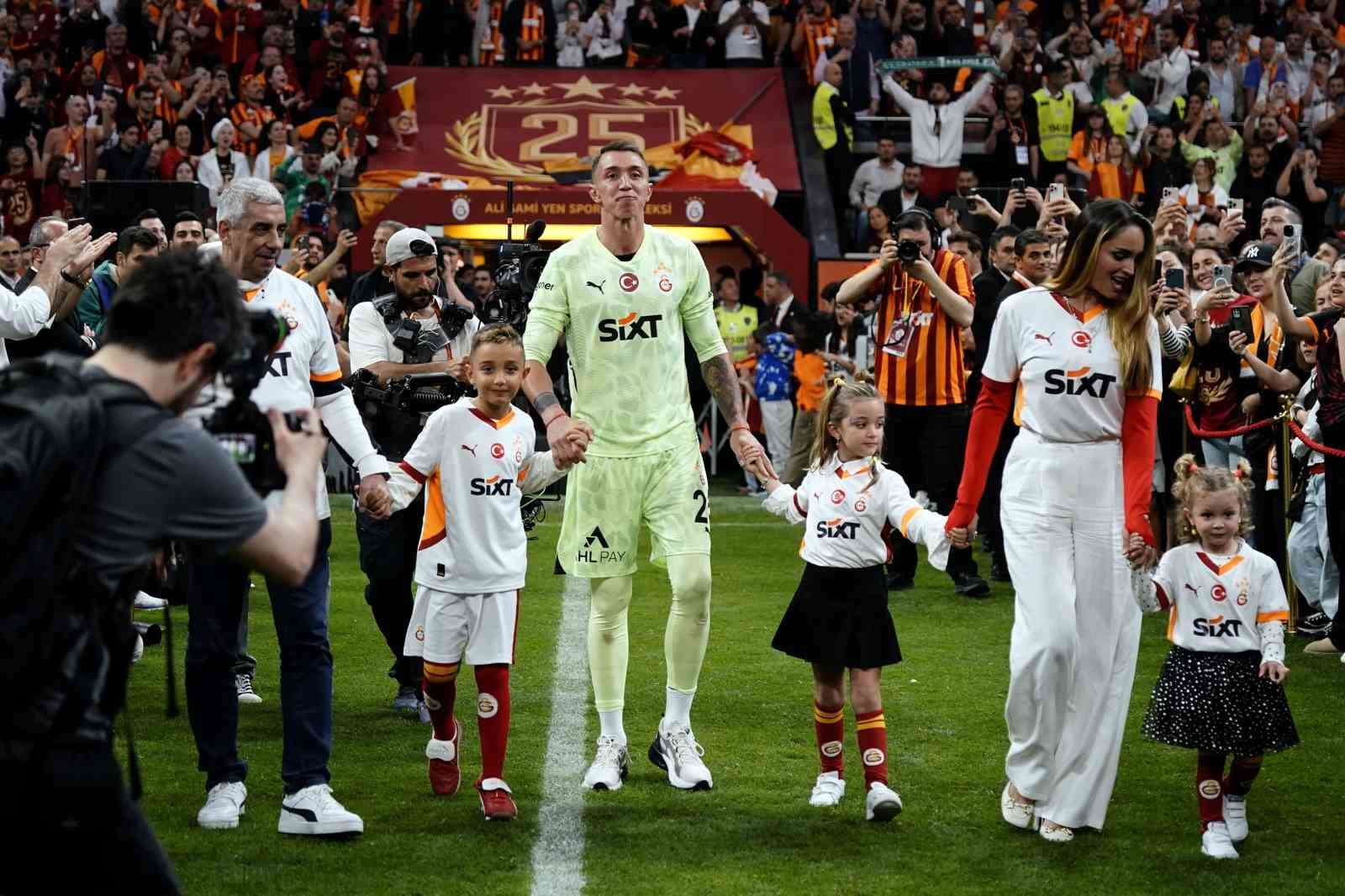 fernando-muslera-galatasaraya-veda-etmiyorum-cunku-galatasaray-benim-evim