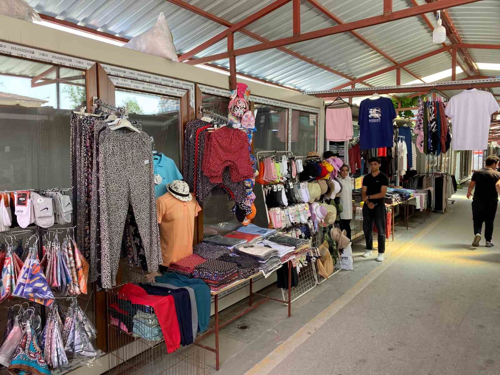 kanalboyu-esnaf-carsisi-avmleri-aratmiyor