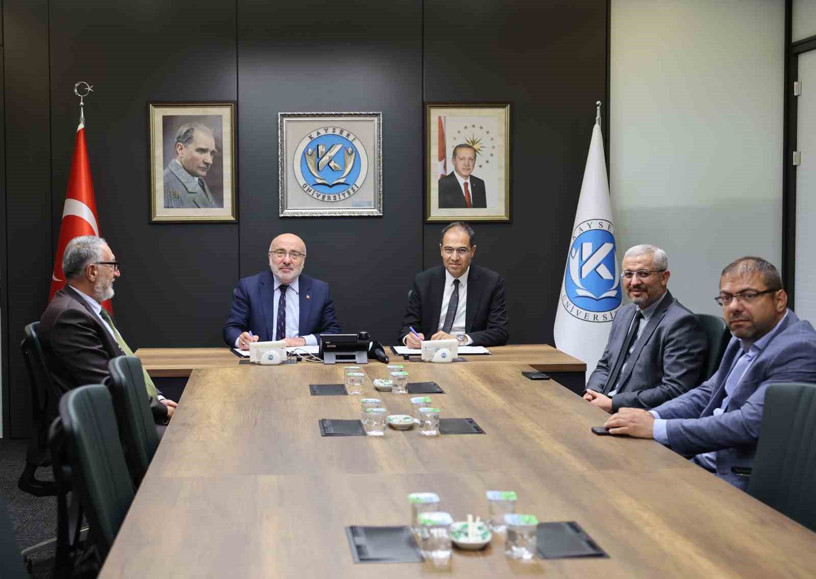 kayseri-universitesi-ile-kayseri-il-saglik-mudurlugu-arasinda-is-birligi-protokolu-imzalandi