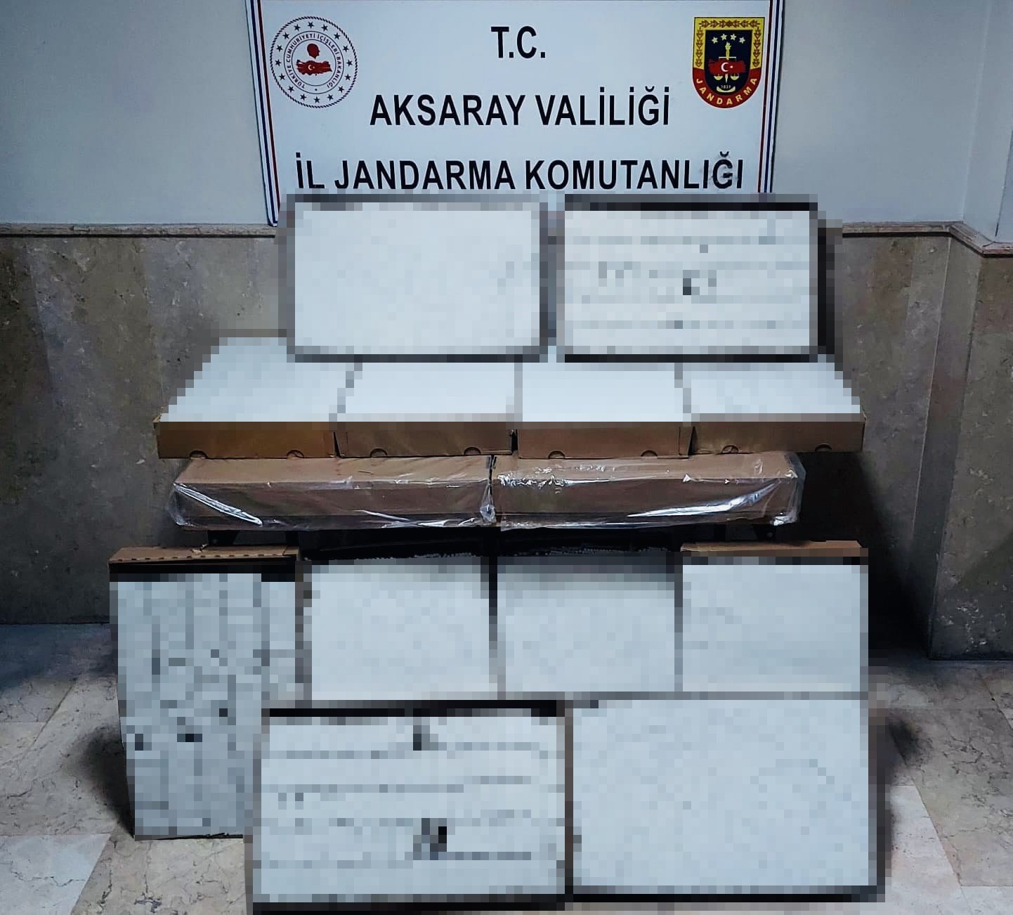 yolcu-otobusunde-87-bin-dolu-makaron-ele-gecirildi