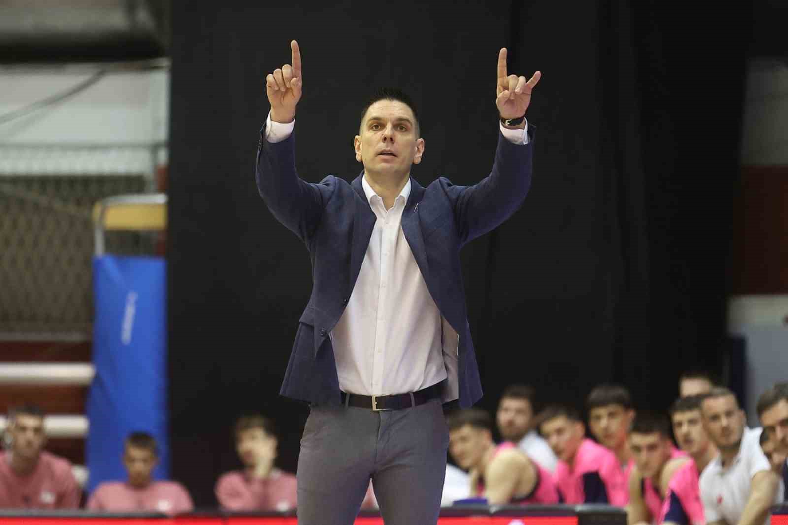 bahcesehir-kolejinin-yeni-basantrenoru-marco-barac-oldu