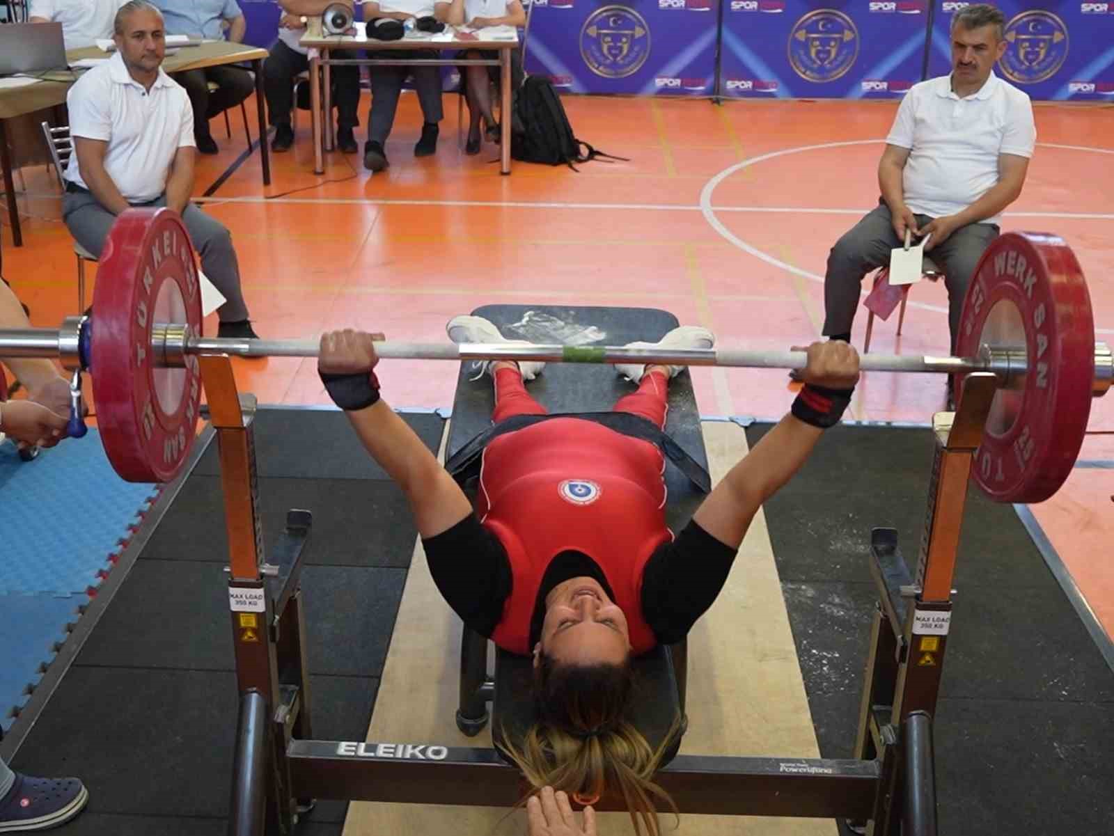bedensel-engelli-sporcular-turkiye-sampiyonasinda-guclerini-gosterdi