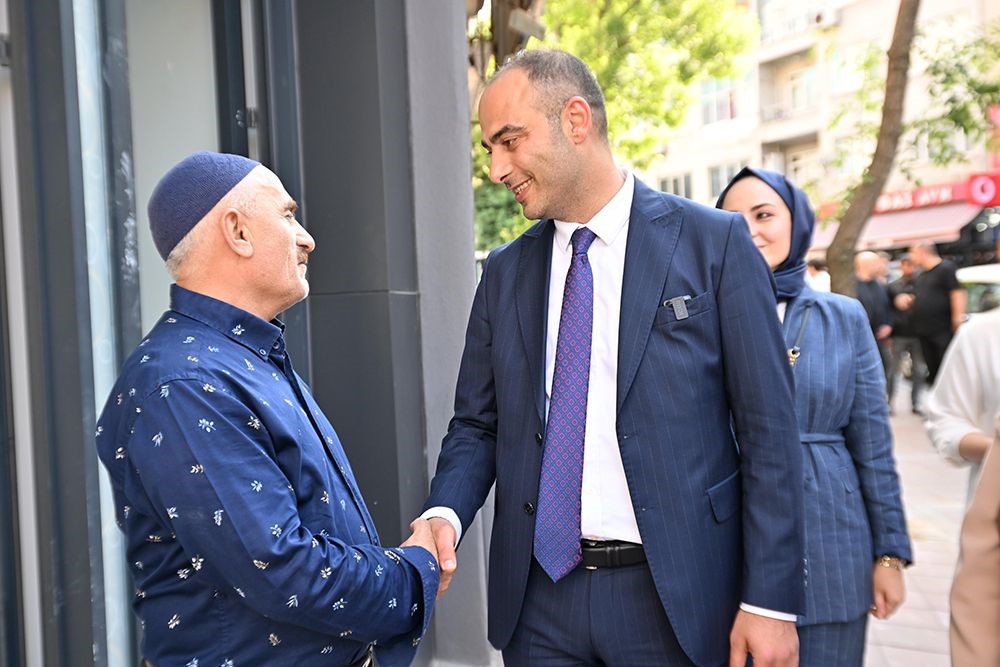 gaziosmanpasalilardan-baskan-vekili-karadenize-sicak-karsilama