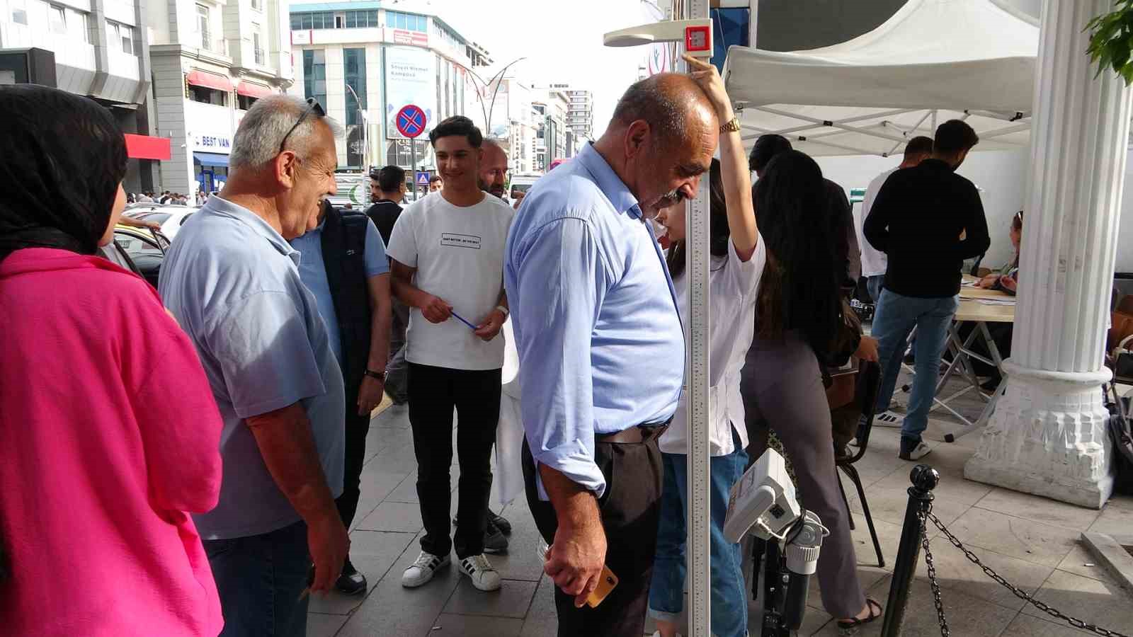 ipekyolu-saglik-mudurlugunden-sigara-ve-obezite-ile-mucadele-standi
