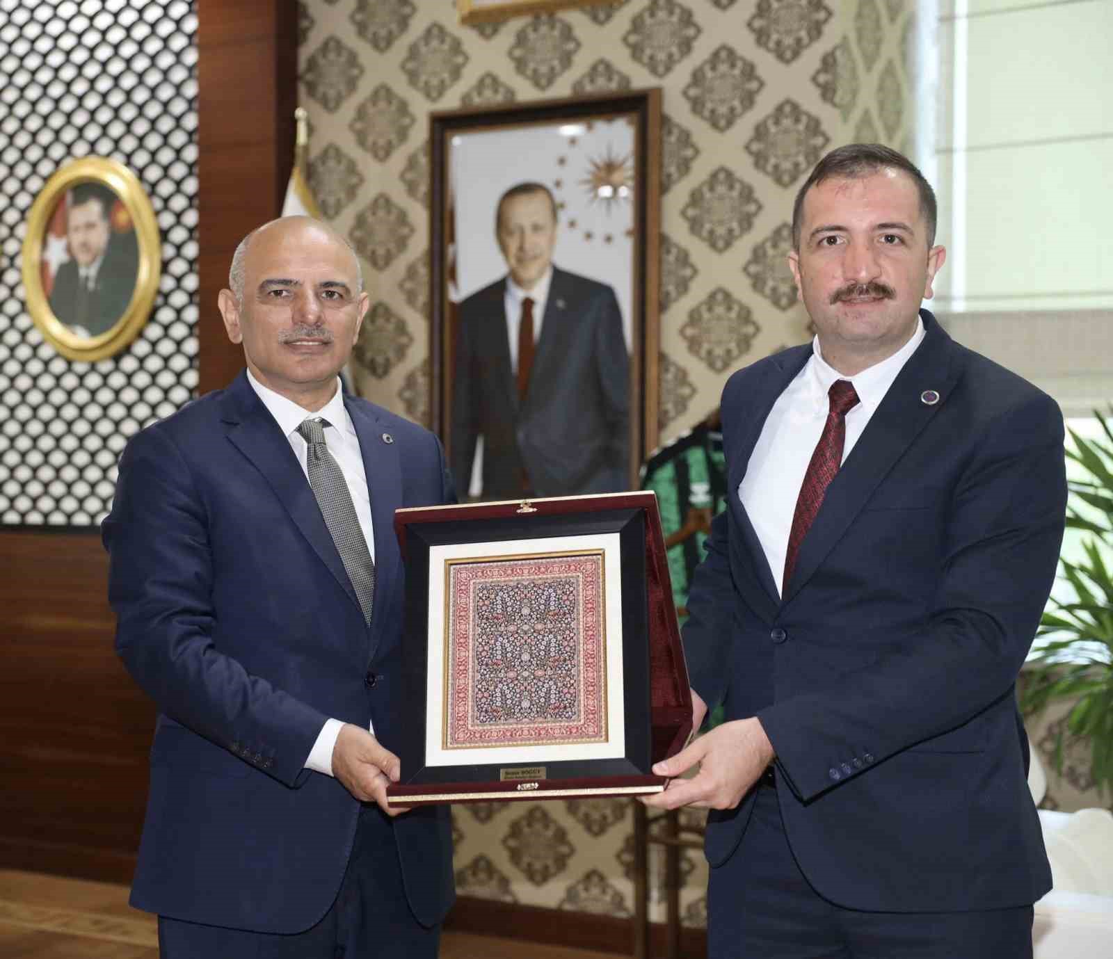 korfez-belediyesi-ve-sivas-imranli-kardes-belediye-oldu