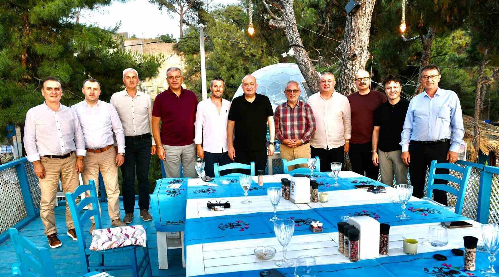 milletvekili-gider-millete-hizmet-icin-gelen-her-belediye-baskanina-kapimiz-sonuna-kadar-aciktir