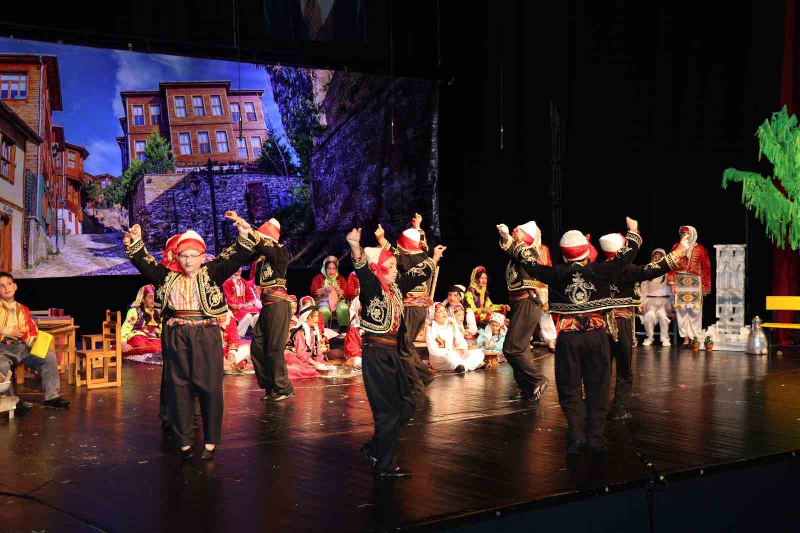 ogrencilerden-sanat-dolu-gece
