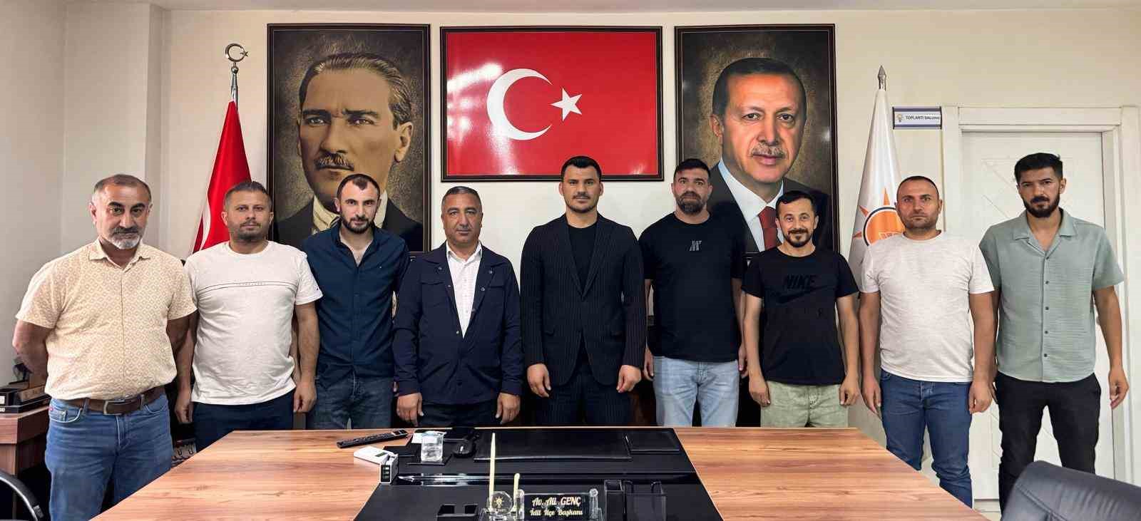 saglik-sendikasi-temsilcileri-toplu-sozlesme-icin-siyasi-partilerle-bir-araya-geldi