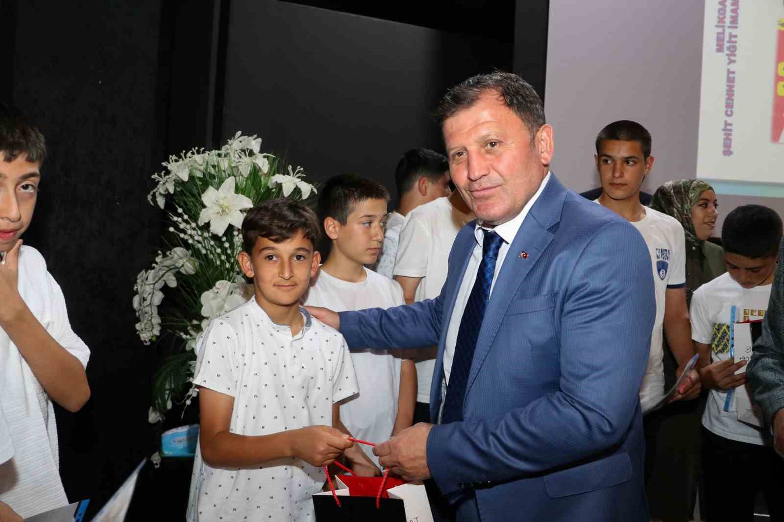turkiye-ikincisine-gorkemli-karsilama