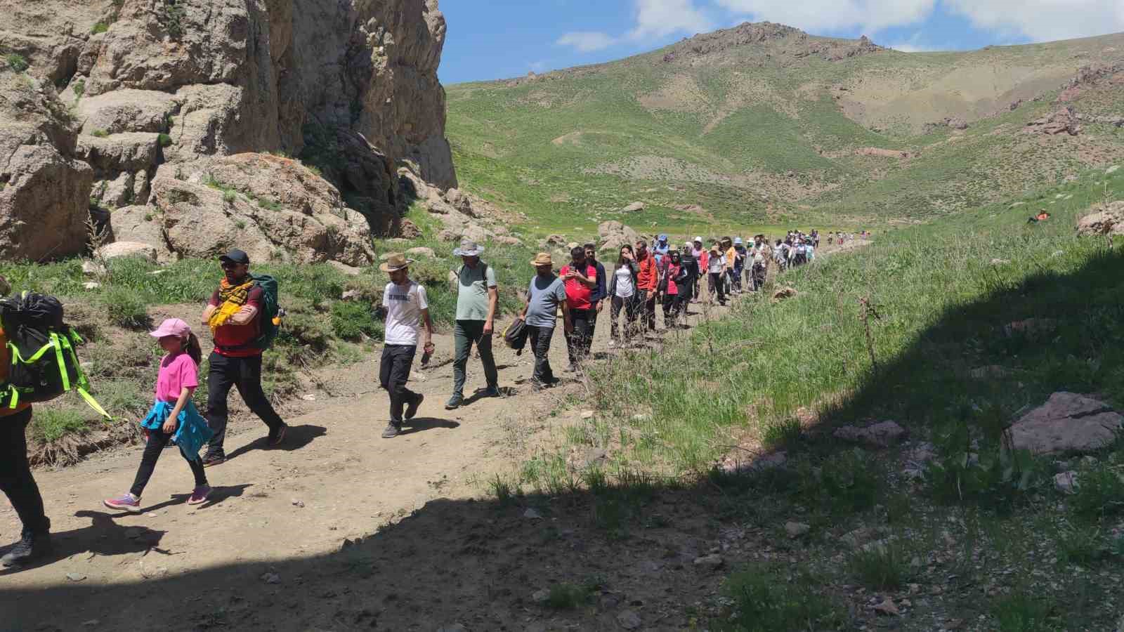 vandaki-doga-harikasi-kanyon-kesfedilmeyi-bekliyor