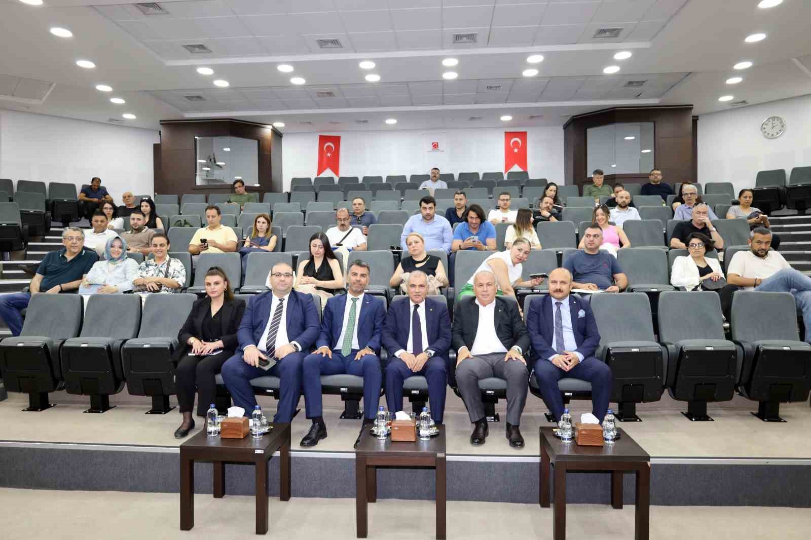 adaso-meclis-baskani-ucurum-ihracat-turkiyenin-en-onemli-cikis-kapisidir
