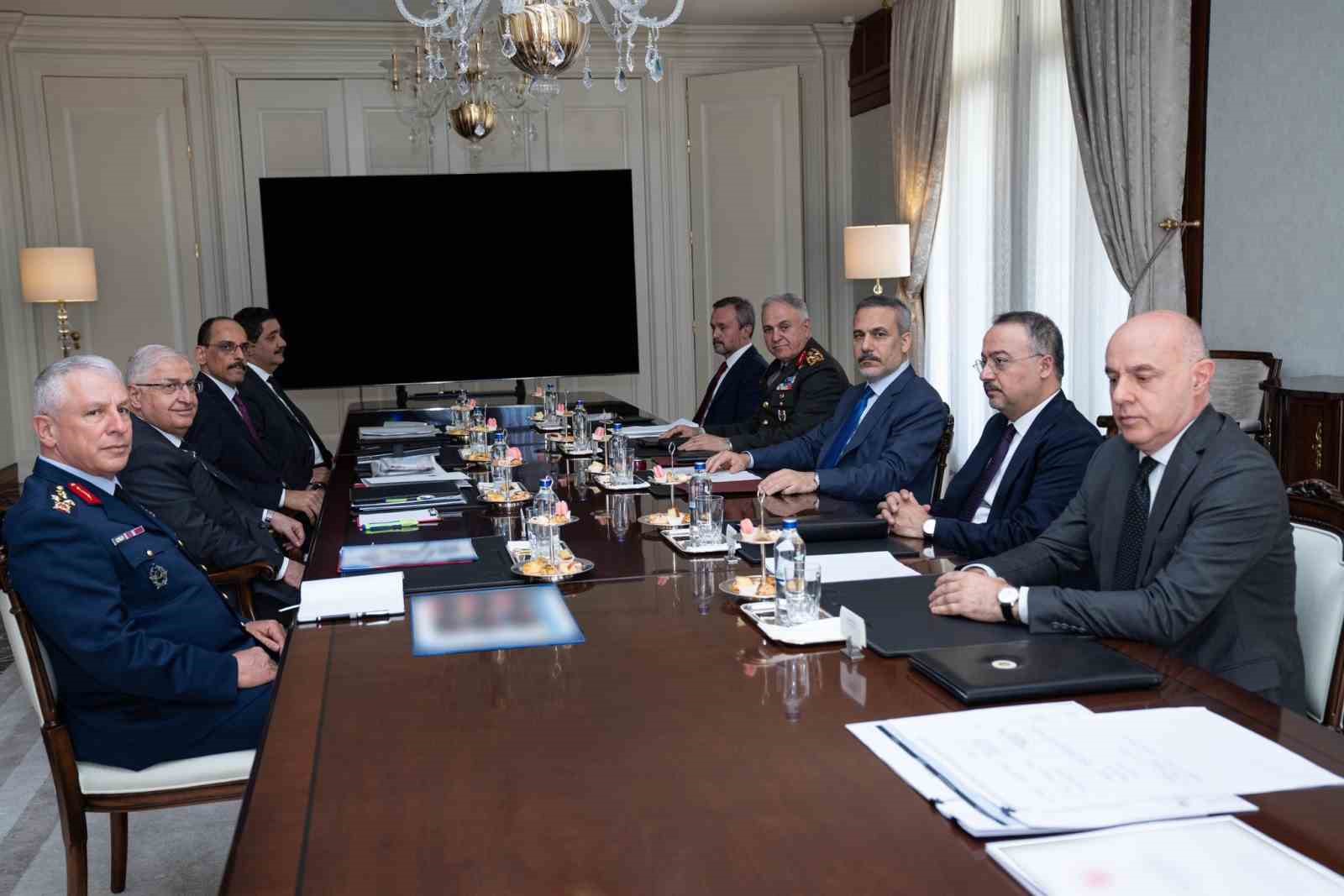 bakan-guler-bakan-fidan-ve-mit-baskani-kalin-son-bolgesel-gelismeleri-ele-aldi
