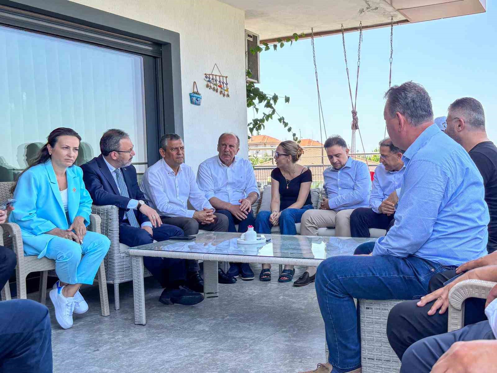 bakan-kasapoglundan-merhum-baskan-zeyrekin-ailesine-taziye-ziyareti