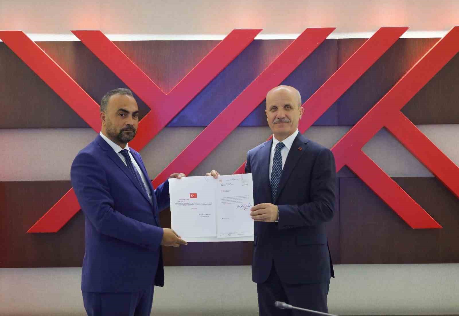 baru-rektoru-prof-dr-ahmet-akkaya-mazbatasini-aldi