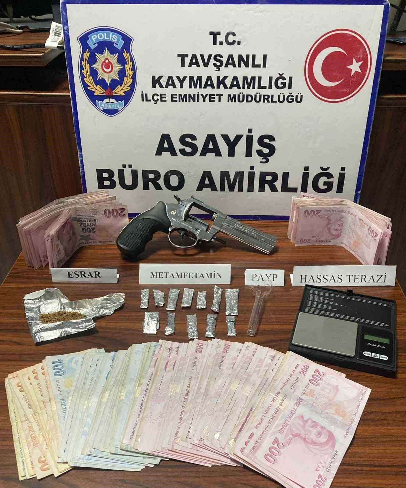 kutahyada-uyusturucu-ticareti-yapmak-sucundan-1-kisi-tutuklandi