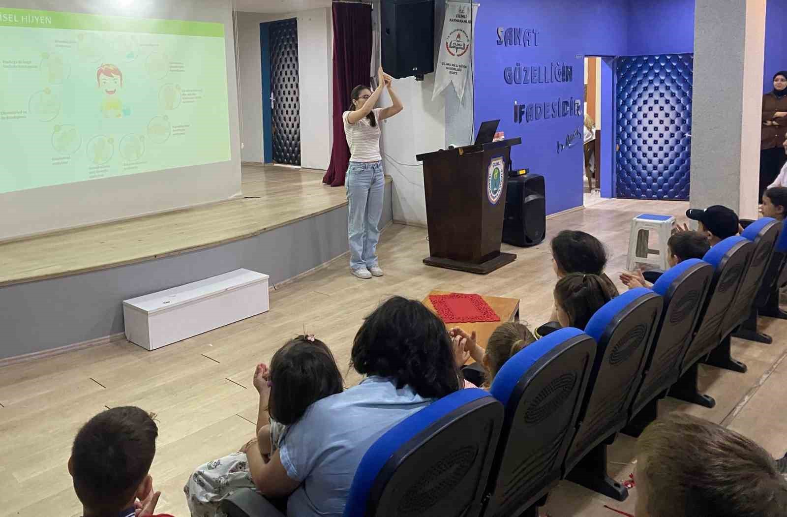 ogrencilere-saglik-egitimi-verildi