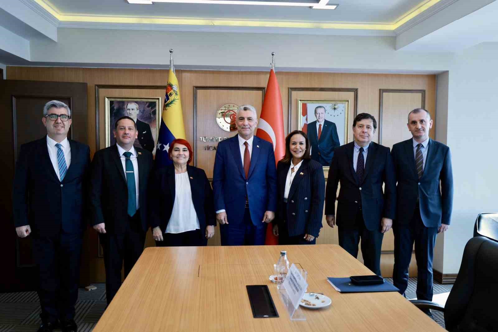 ticaret-bakani-bolat-venezuela-ticaret-bakani-calderon-ve-turizm-bakani-hernndez-ile-bir-araya-geldi