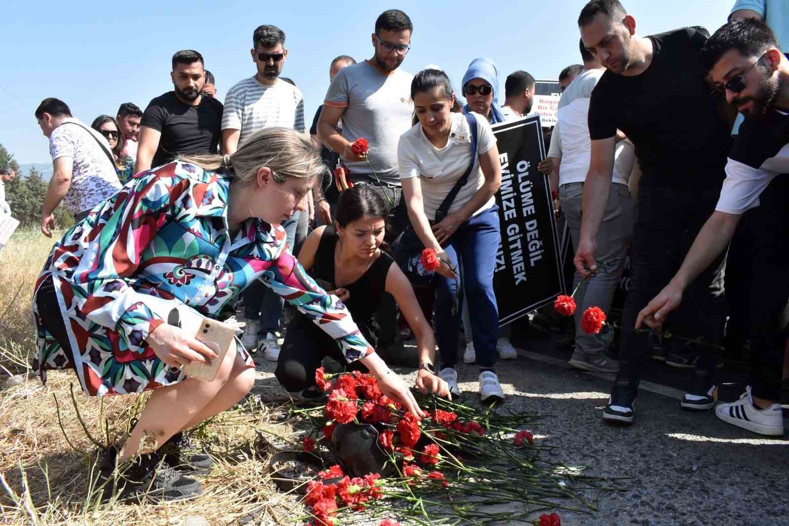 tosbi-iscilerinden-olum-yolu-protestosu