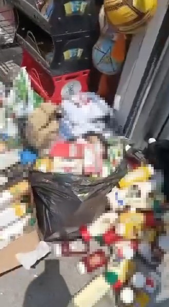 vatandas-sikayet-etti-marketten-binlerce-tarihi-gecmis-urun-cikti
