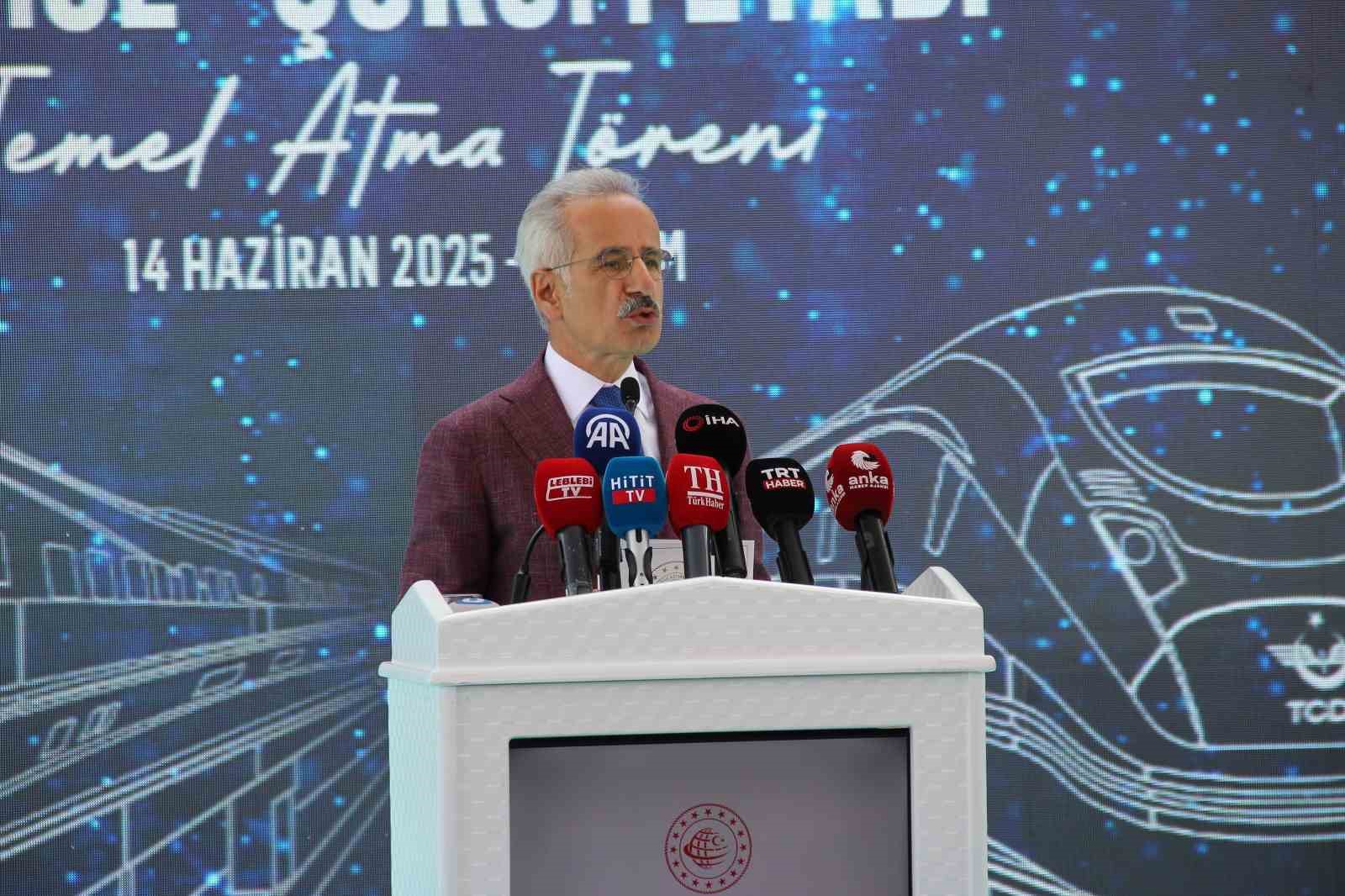 ankara-kirikkale-corum-samsun-hizli-tren-projesinde-delice-corum-etabinin-temeli-atildi
