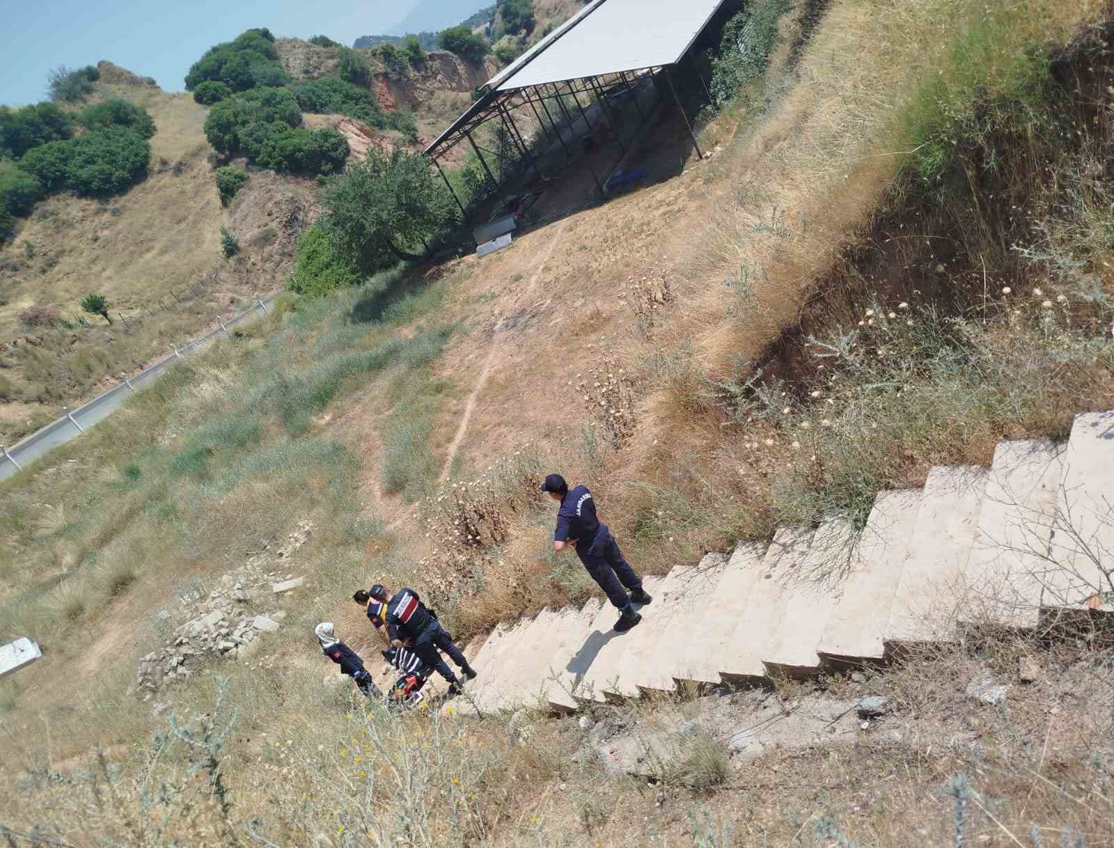 bisikletiyle-dereye-ucan-cocuk-hayatini-kaybetti