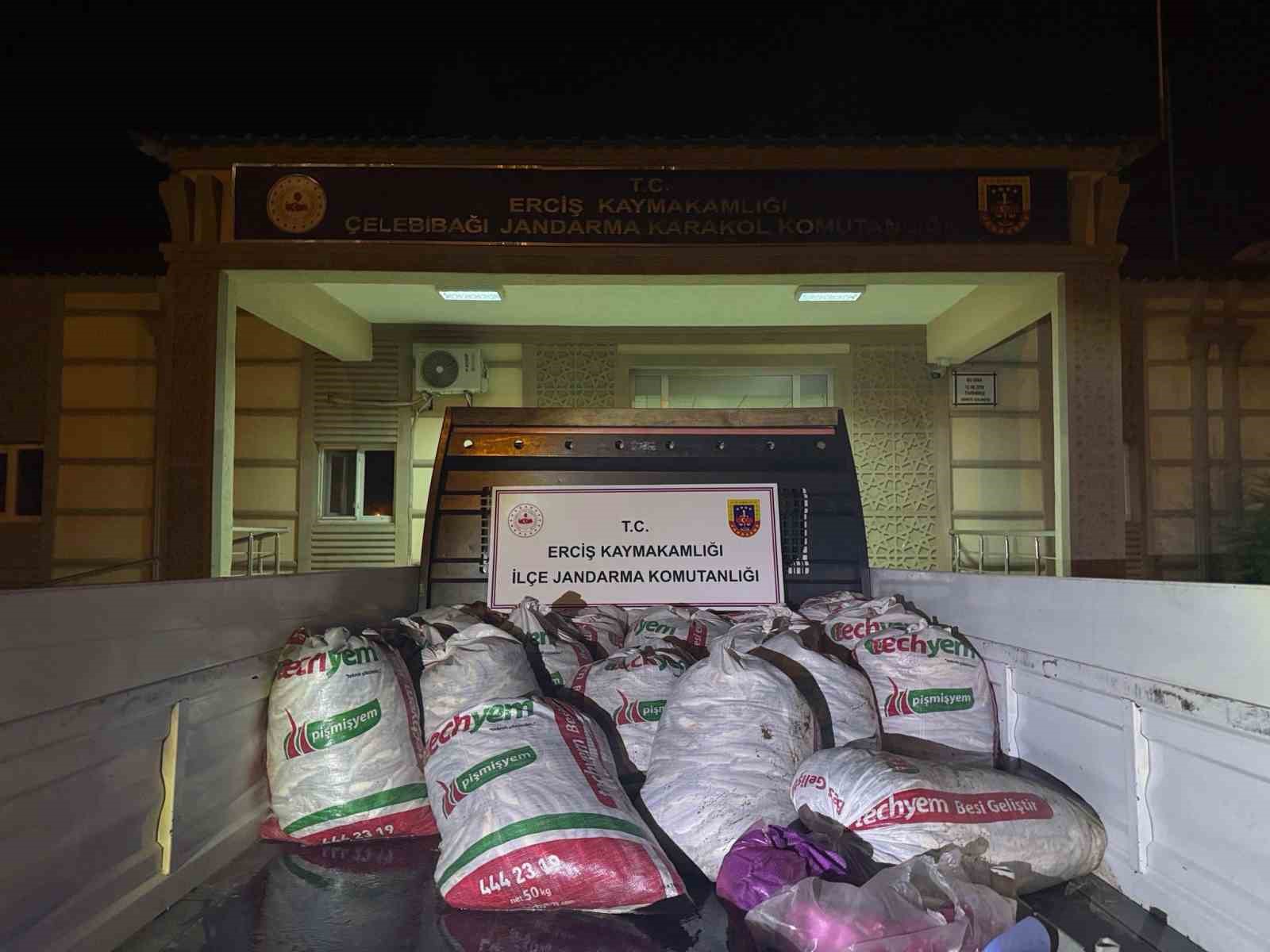 erciste-2-ton-kacak-avlanmis-balik-ele-gecirildi
