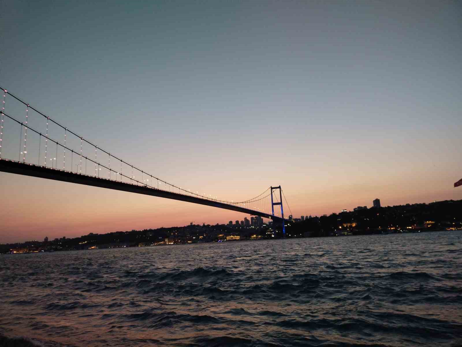 istanbulda-milli-saraylarin-bahceleri-yaz-aksamlari-halkin-hizmetinde
