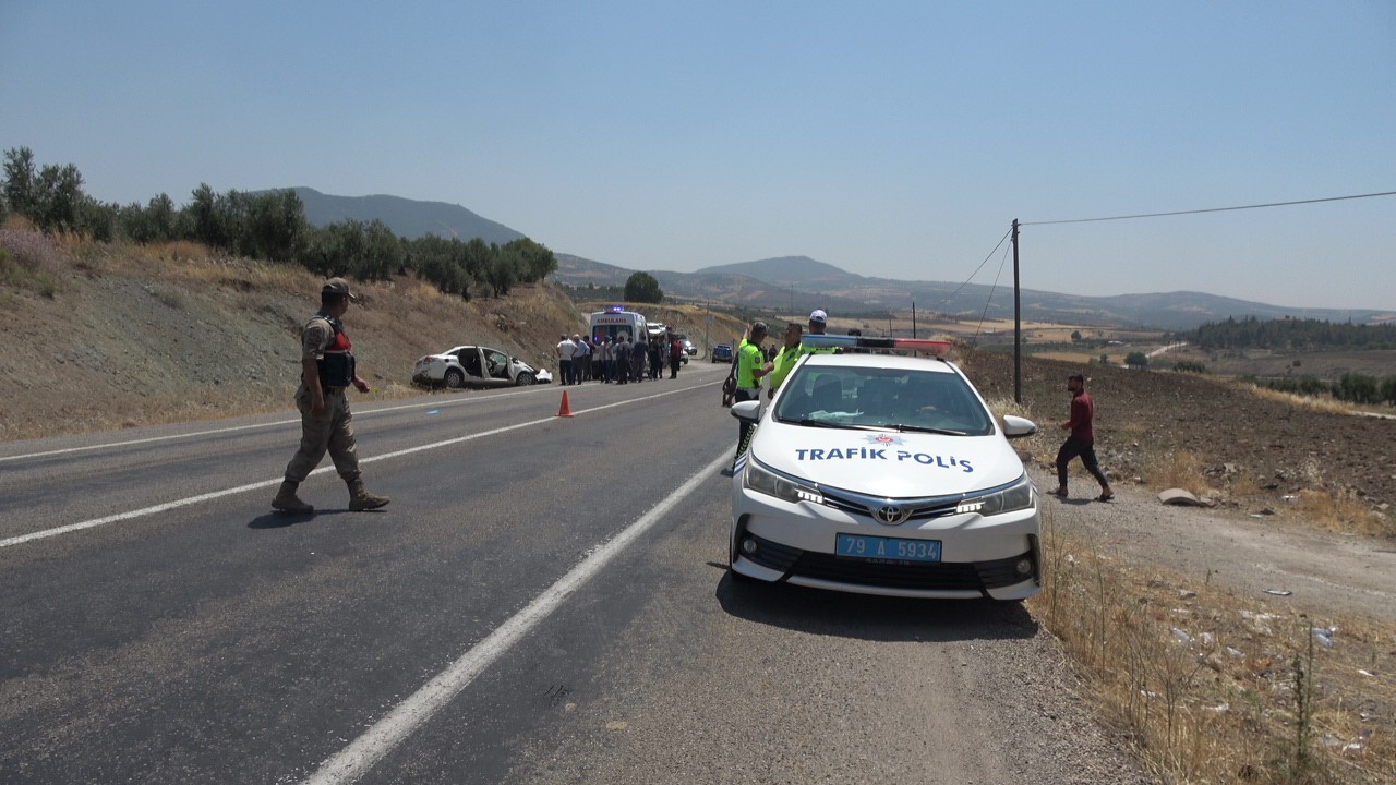 kilis-hatay-yolunda-cift-tarafli-kaza-8-yarali