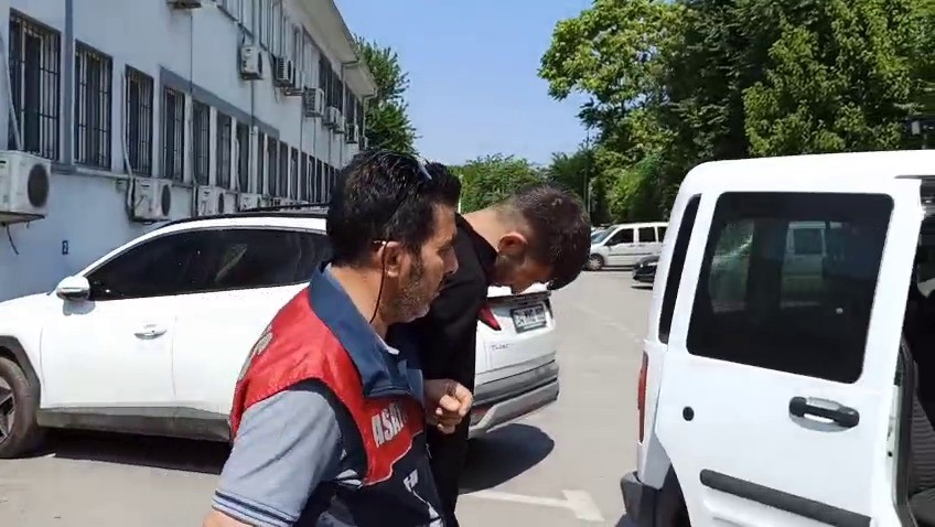 kucakladigi-televizyonu-boyle-caldi-operasyonla-yakalandi
