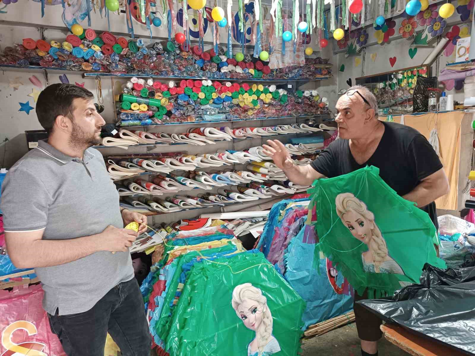 samsunlu-ustadan-dunya-gokyuzune-ucurtma-guney-amerikadan-bile-siparis-aliyor